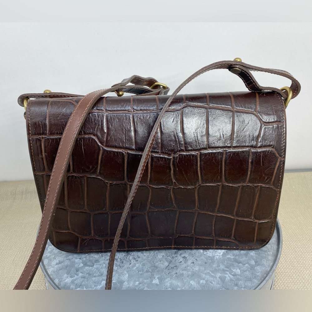 BRAHMIN VINTAGE BROWN FLAP FAUX-CROC EMBOSSED CROSSBODY BAG